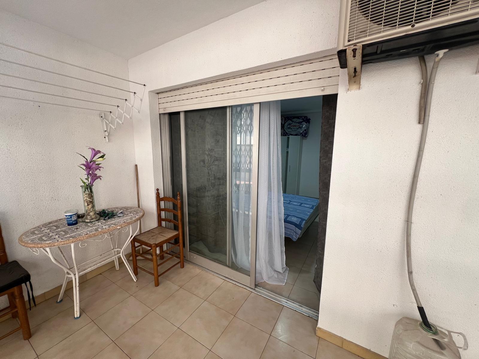 For sale - 3 Bedroom 2 Bathroom Apartment in Torrevieja - Playa Del Cura  - Alicante