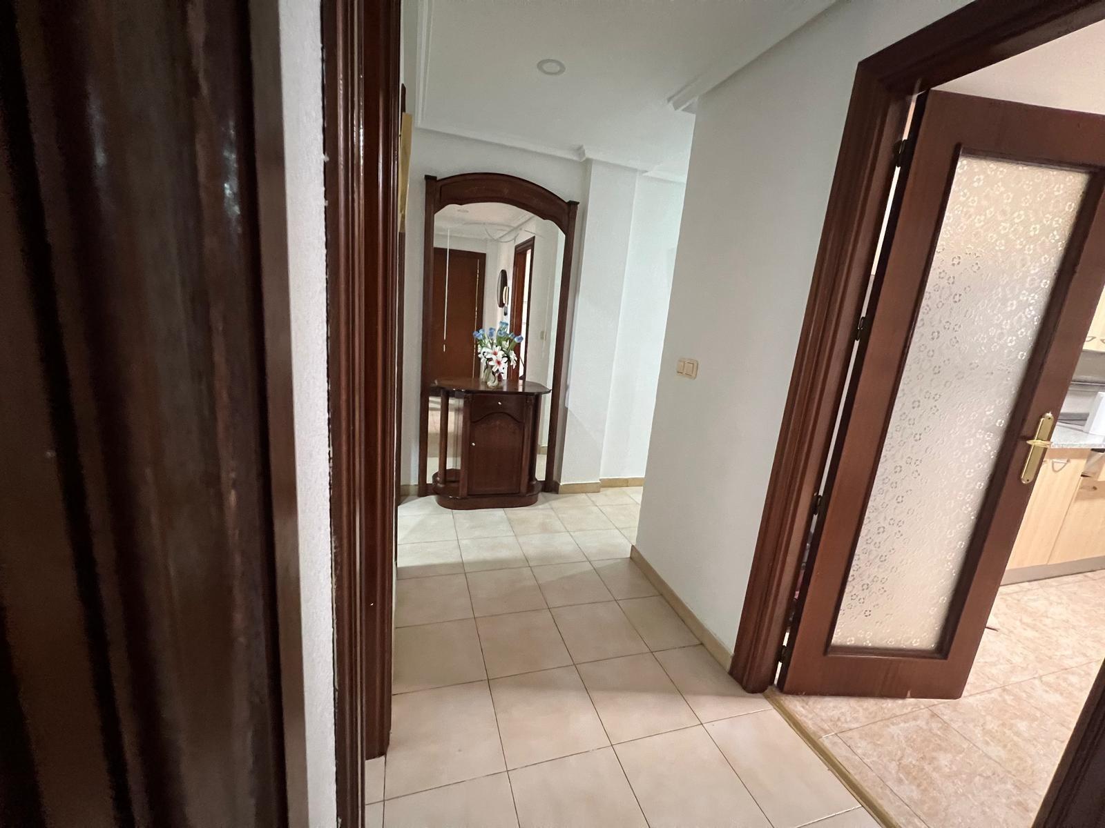 For sale - 3 Bedroom 2 Bathroom Apartment in Torrevieja - Playa Del Cura  - Alicante