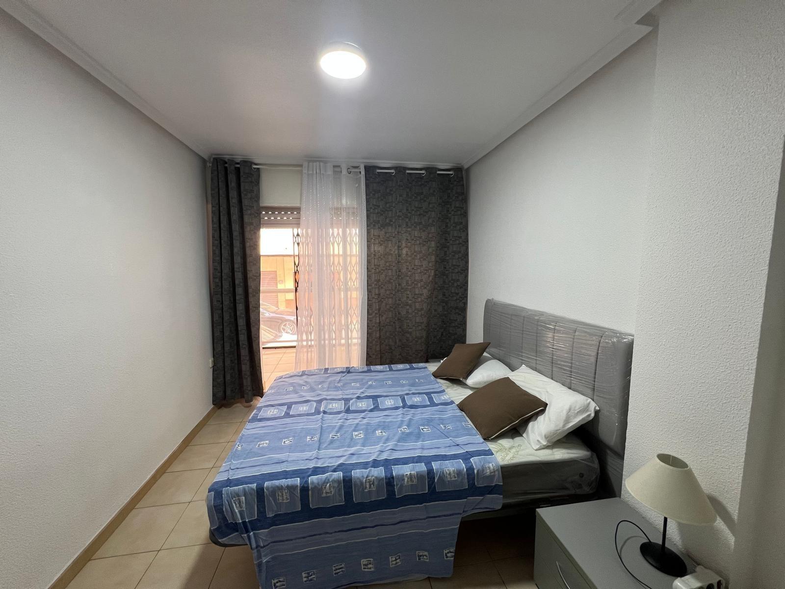 For sale - 3 Bedroom 2 Bathroom Apartment in Torrevieja - Playa Del Cura  - Alicante