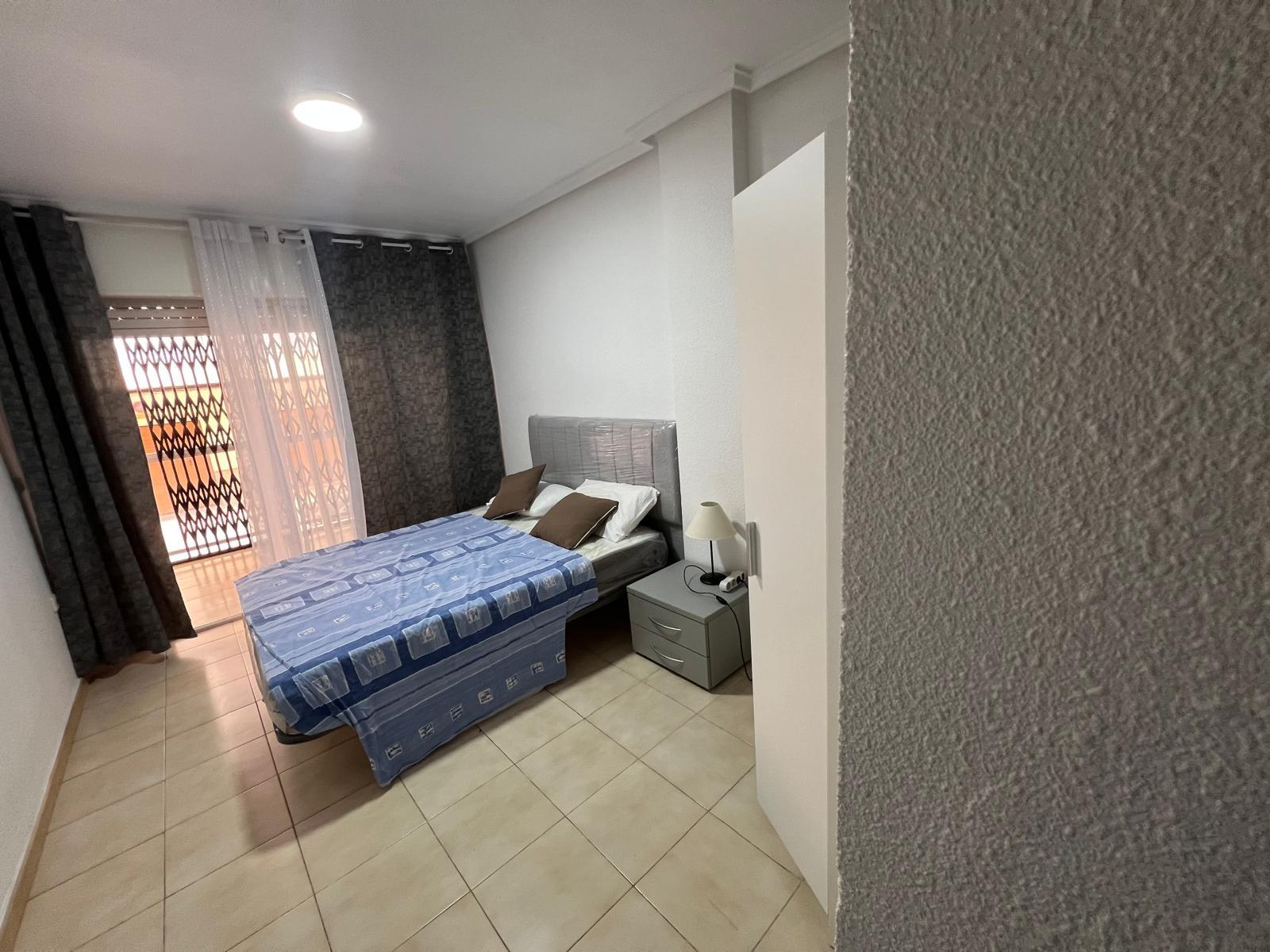 For sale - 3 Bedroom 2 Bathroom Apartment in Torrevieja - Playa Del Cura  - Alicante
