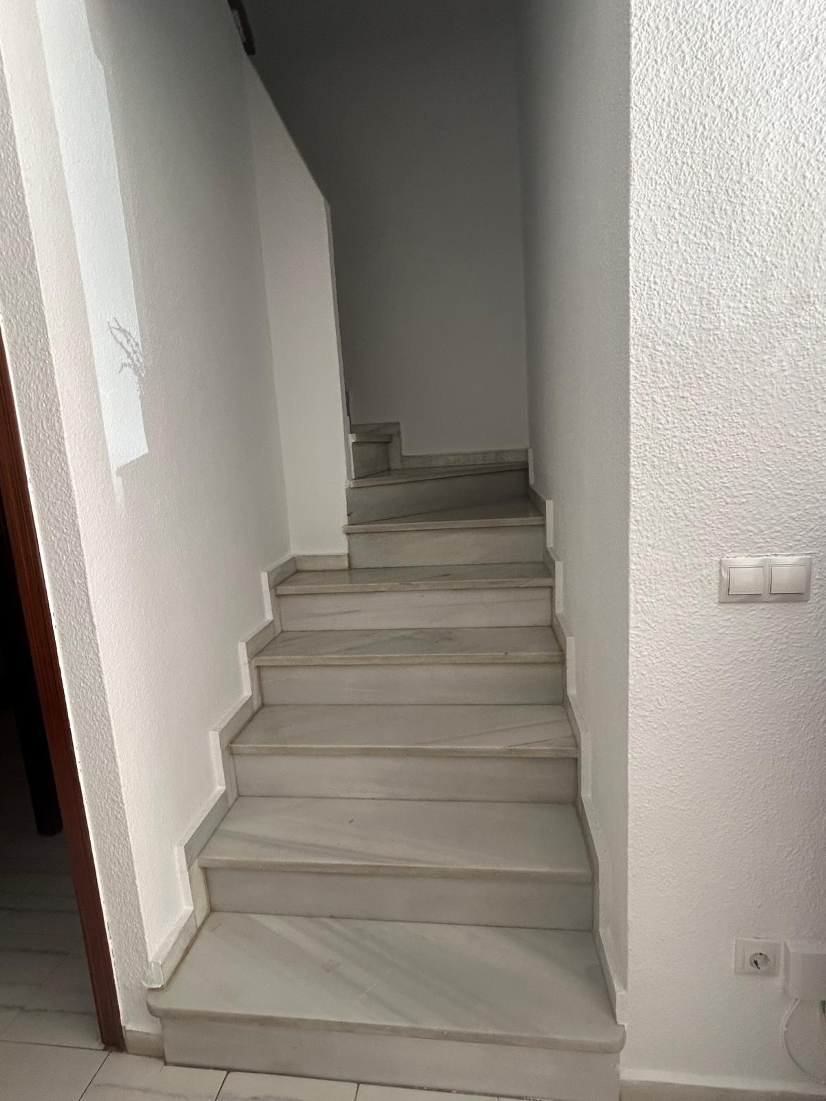 For sale - 3 Bedroom 2 Bathroom Town House in Torrevieja - Centro  - Alicante