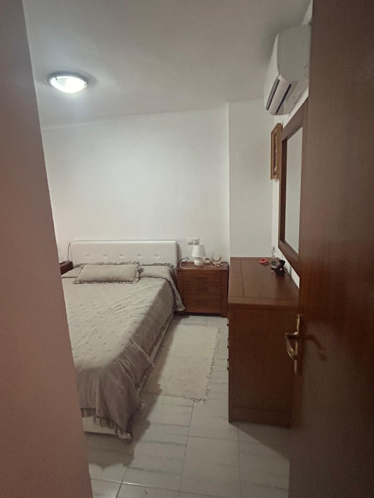 For sale - 3 Bedroom 2 Bathroom Town House in Torrevieja - Centro  - Alicante