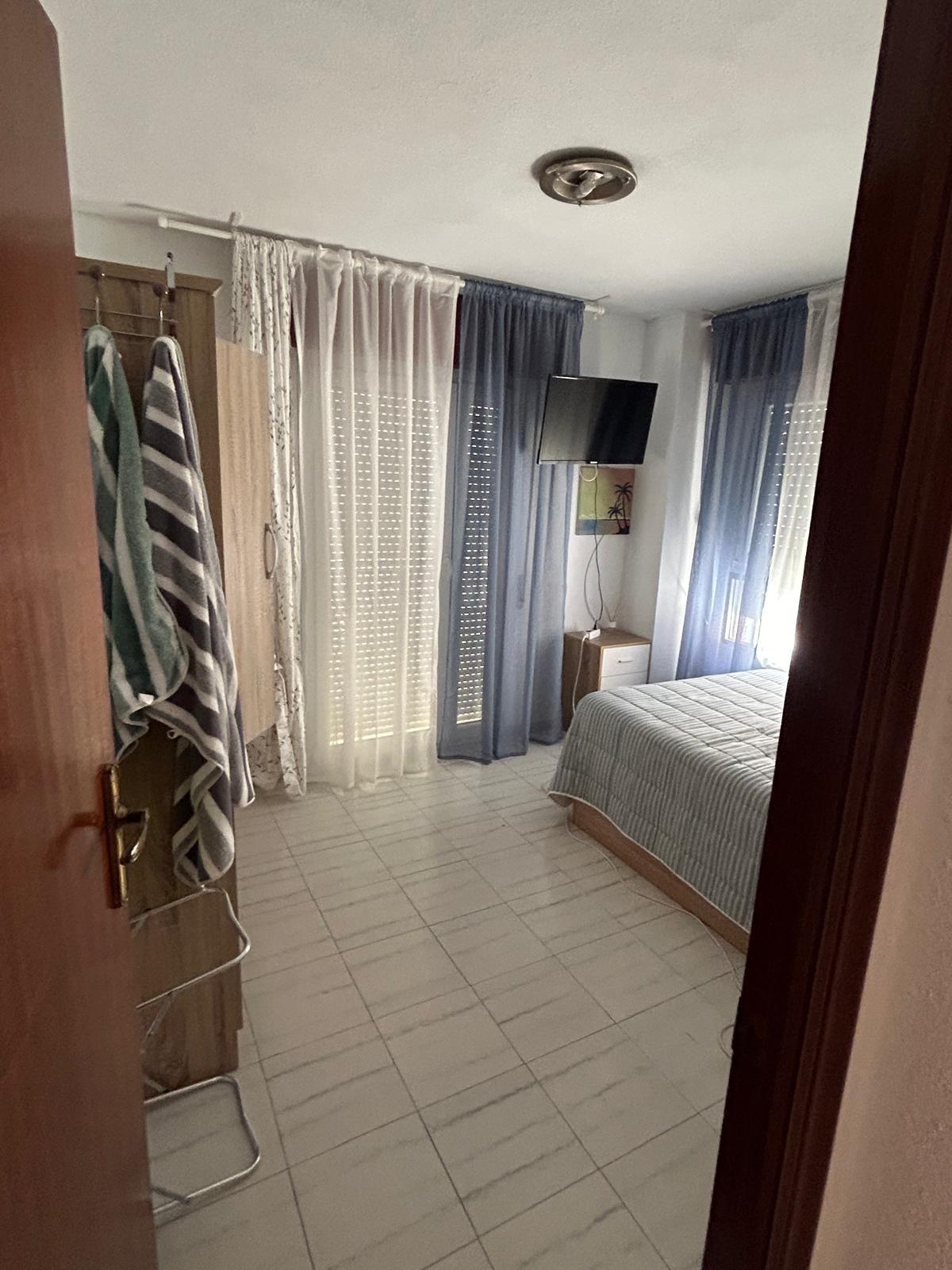 For sale - 3 Bedroom 2 Bathroom Town House in Torrevieja - Centro  - Alicante