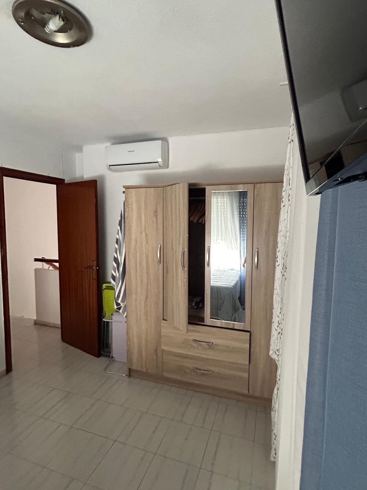 For sale - 3 Bedroom 2 Bathroom Town House in Torrevieja - Centro  - Alicante