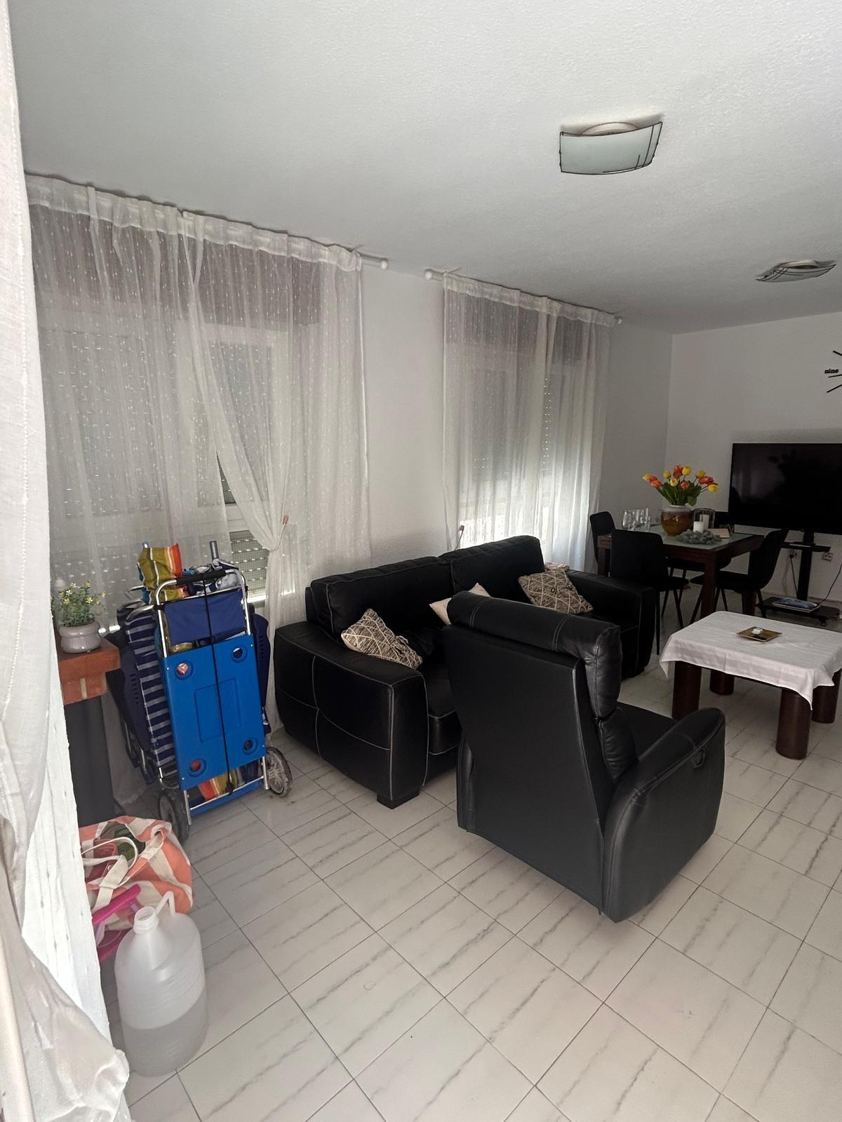 For sale - 3 Bedroom 2 Bathroom Town House in Torrevieja - Centro  - Alicante