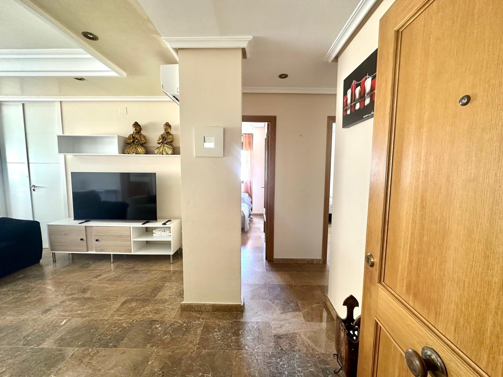 For sale - 4 Bedroom 2 Bathroom Apartment in Torrevieja - Torrevieja  - Alicante