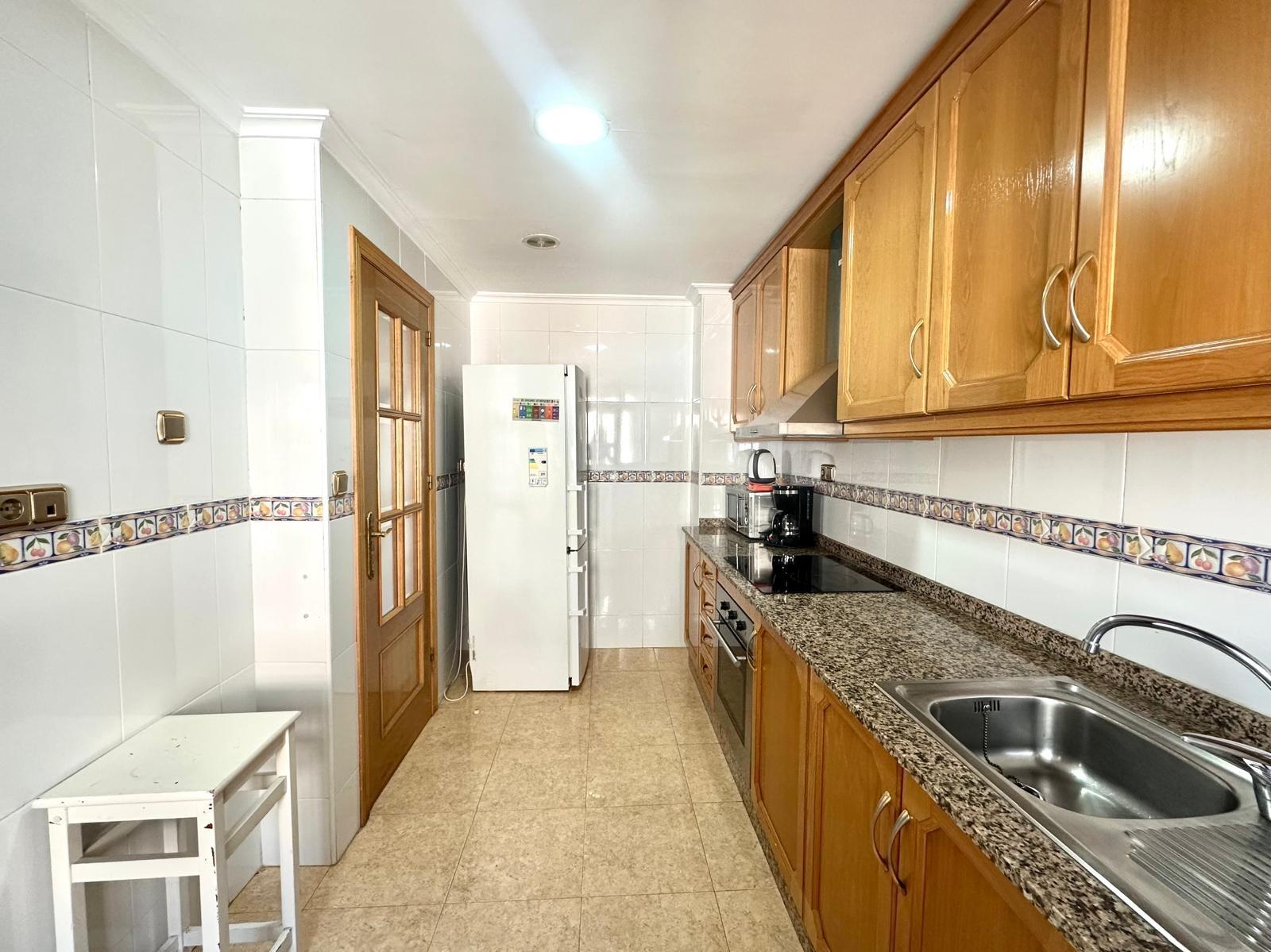 For sale - 4 Bedroom 2 Bathroom Apartment in Torrevieja - Torrevieja  - Alicante