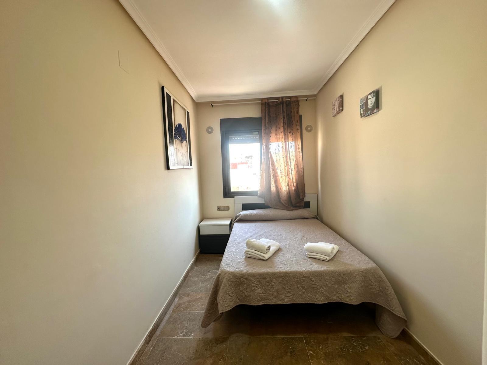 For sale - 4 Bedroom 2 Bathroom Apartment in Torrevieja - Torrevieja  - Alicante