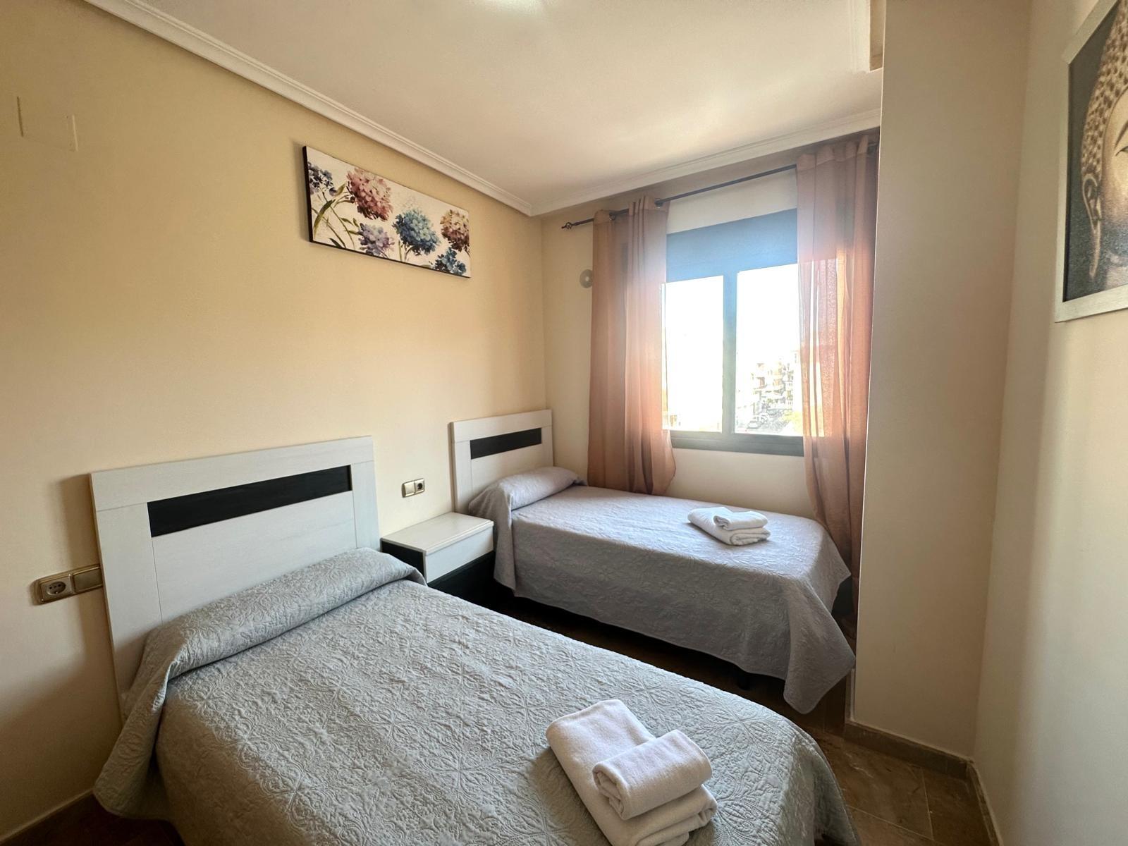 For sale - 4 Bedroom 2 Bathroom Apartment in Torrevieja - Torrevieja  - Alicante