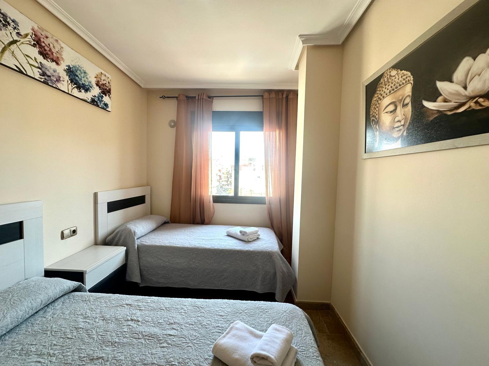 For sale - 4 Bedroom 2 Bathroom Apartment in Torrevieja - Torrevieja  - Alicante