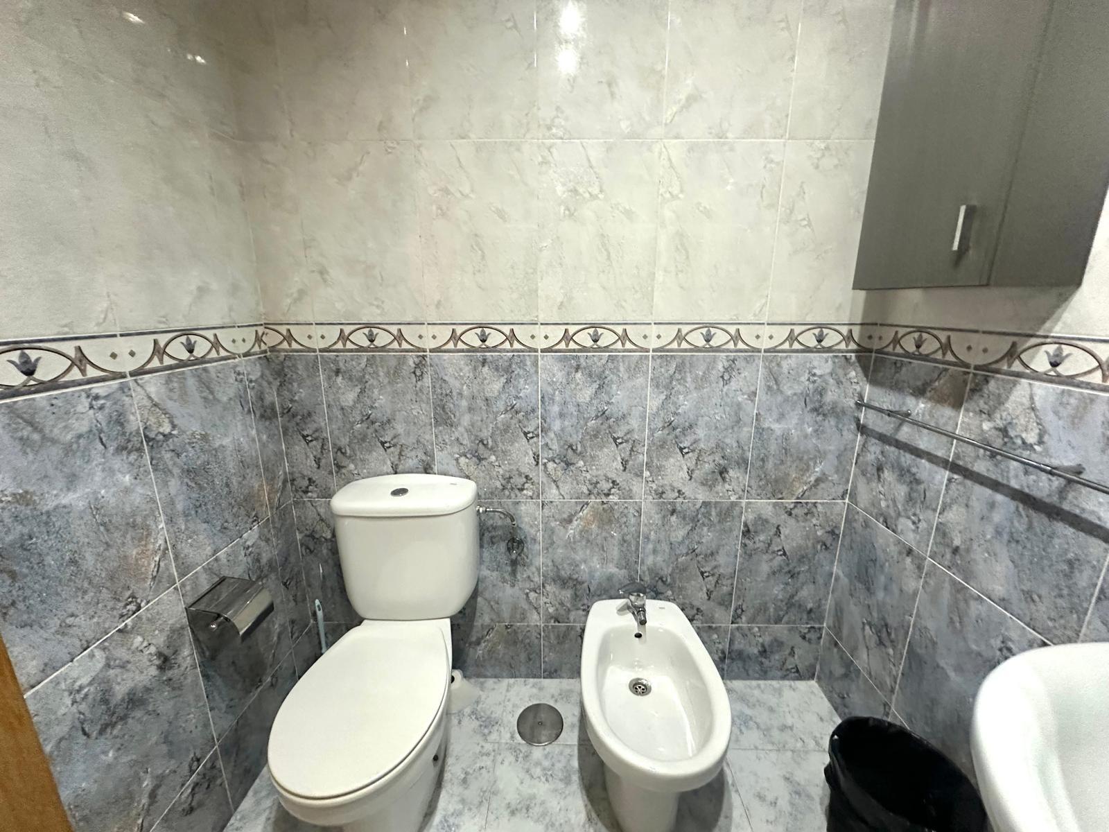 For sale - 4 Bedroom 2 Bathroom Apartment in Torrevieja - Torrevieja  - Alicante