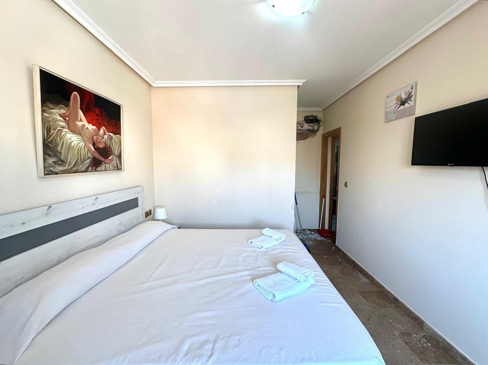For sale - 4 Bedroom 2 Bathroom Apartment in Torrevieja - Torrevieja  - Alicante
