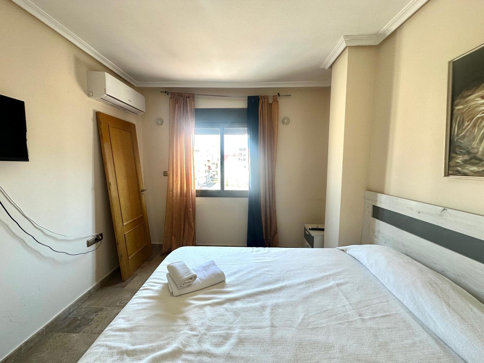For sale - 4 Bedroom 2 Bathroom Apartment in Torrevieja - Torrevieja  - Alicante