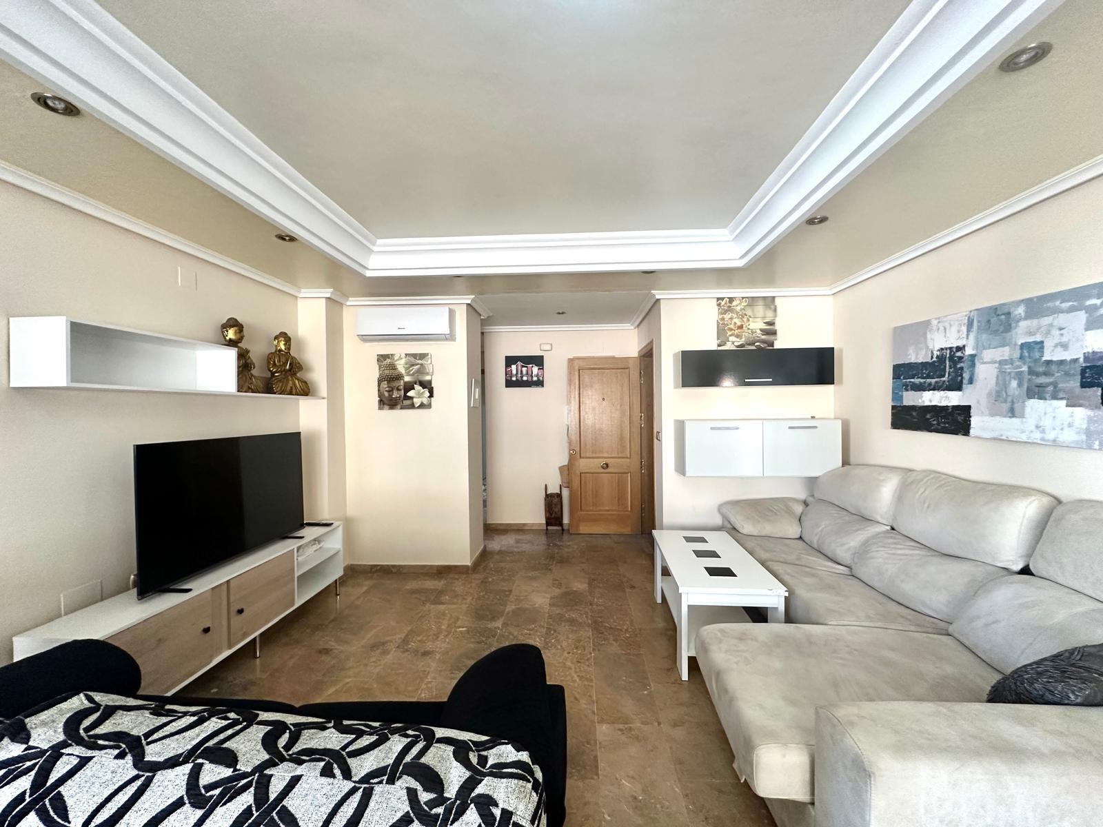 For sale - 4 Bedroom 2 Bathroom Apartment in Torrevieja - Torrevieja  - Alicante