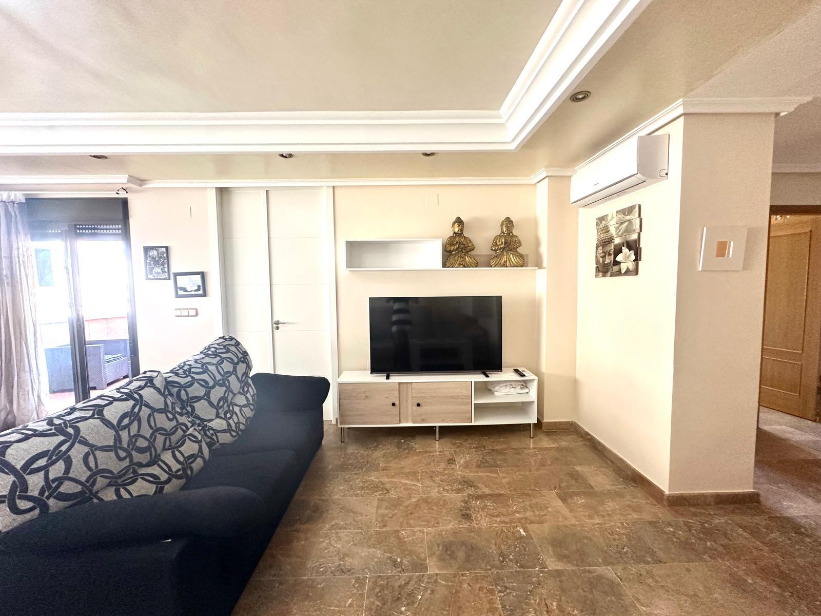 For sale - 4 Bedroom 2 Bathroom Apartment in Torrevieja - Torrevieja  - Alicante