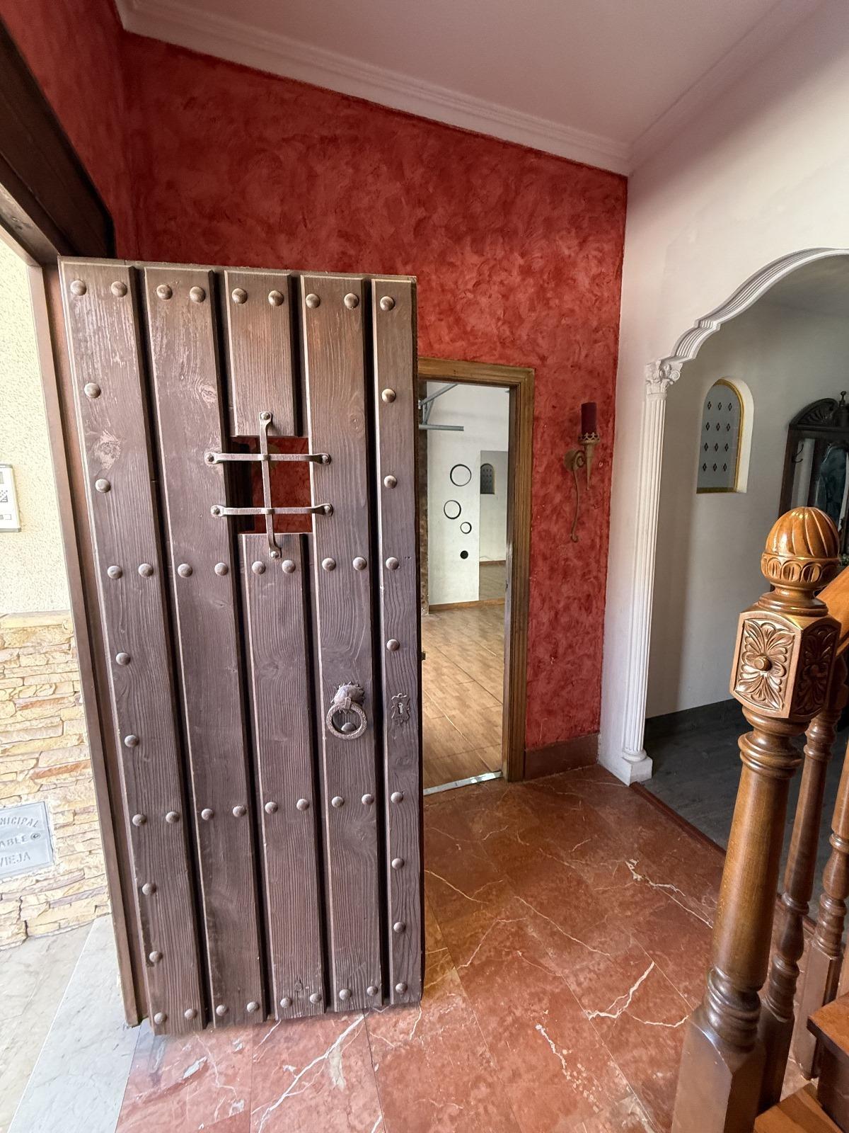 For sale - 4 Bedroom 2 Bathroom Town House in Torrevieja - Torrevieja  - Alicante