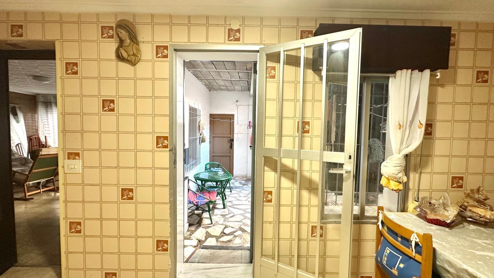 For sale - 4 Bedroom 2 Bathroom Town House in Torrevieja - Playa Del Cura  - Alicante