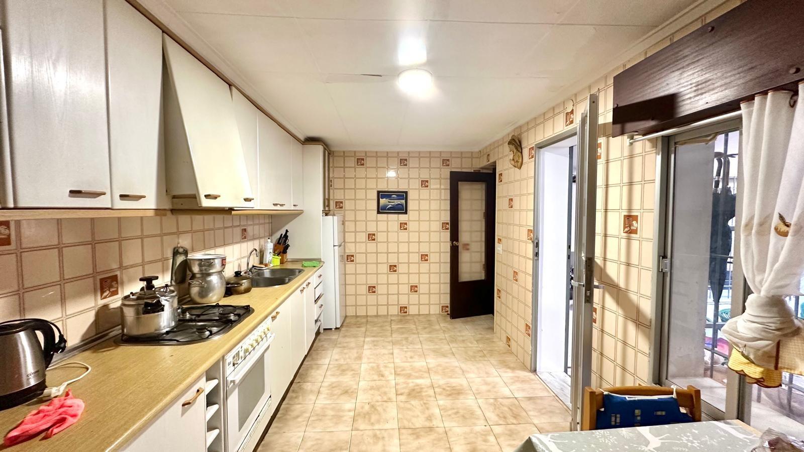 For sale - 4 Bedroom 2 Bathroom Town House in Torrevieja - Playa Del Cura  - Alicante