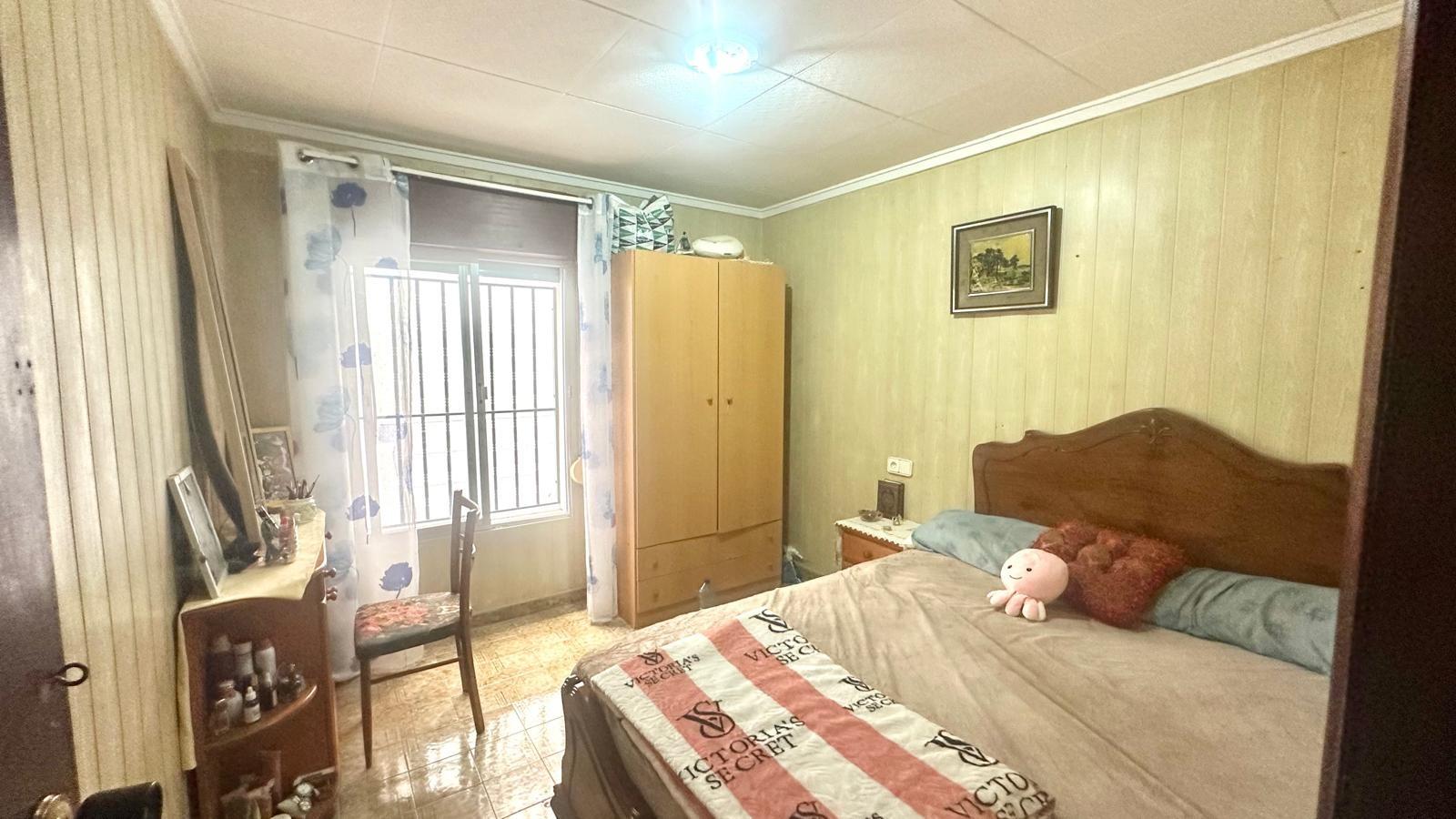 For sale - 4 Bedroom 2 Bathroom Town House in Torrevieja - Playa Del Cura  - Alicante
