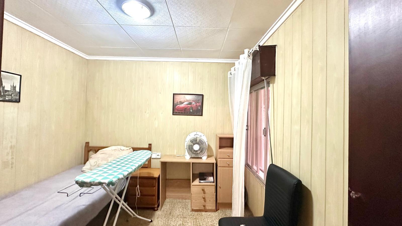 For sale - 4 Bedroom 2 Bathroom Town House in Torrevieja - Playa Del Cura  - Alicante