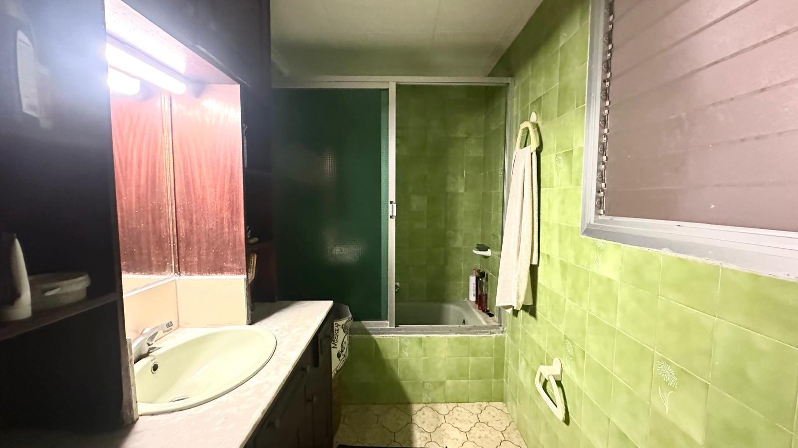 For sale - 4 Bedroom 2 Bathroom Town House in Torrevieja - Playa Del Cura  - Alicante