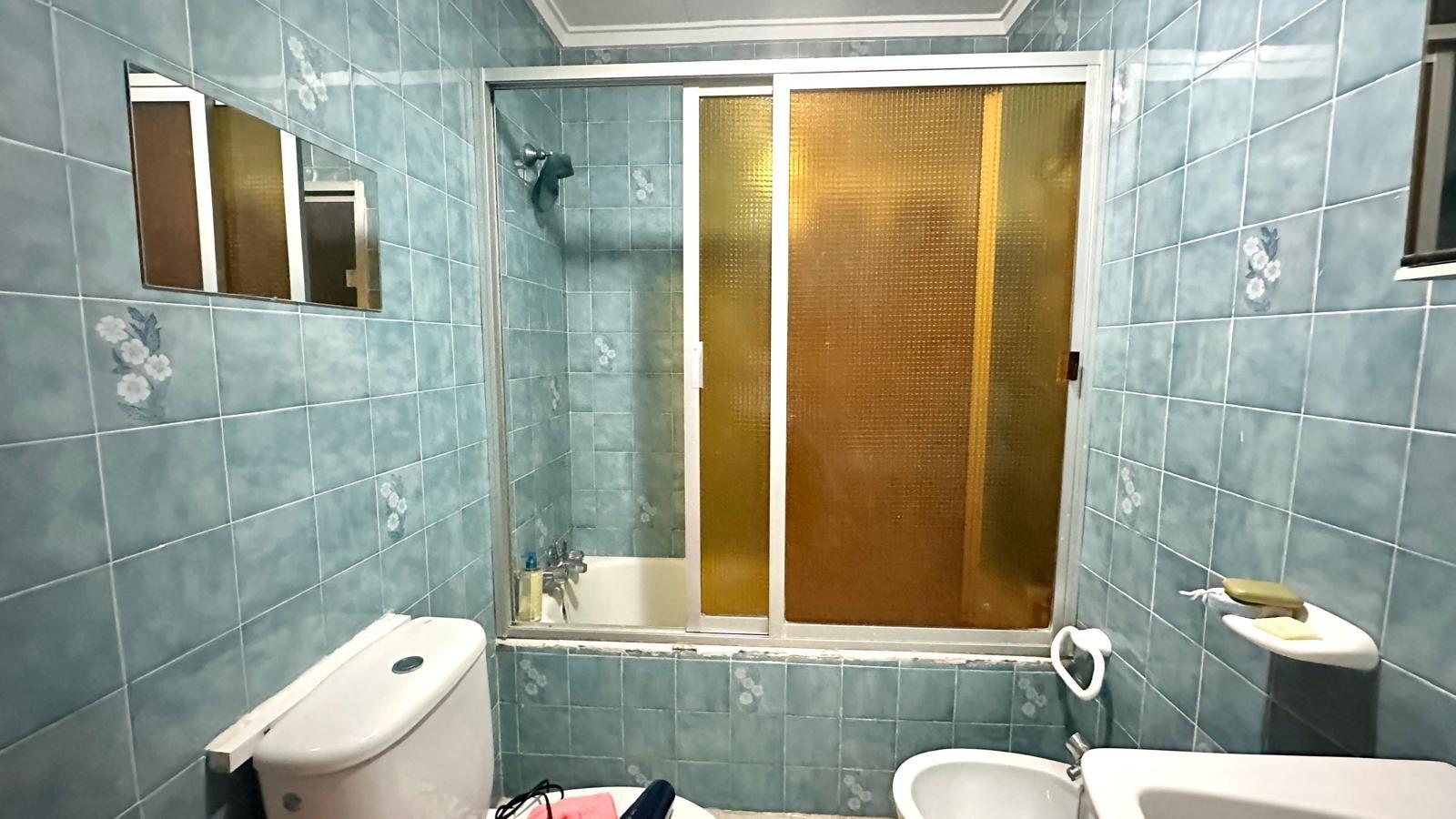 For sale - 4 Bedroom 2 Bathroom Town House in Torrevieja - Playa Del Cura  - Alicante