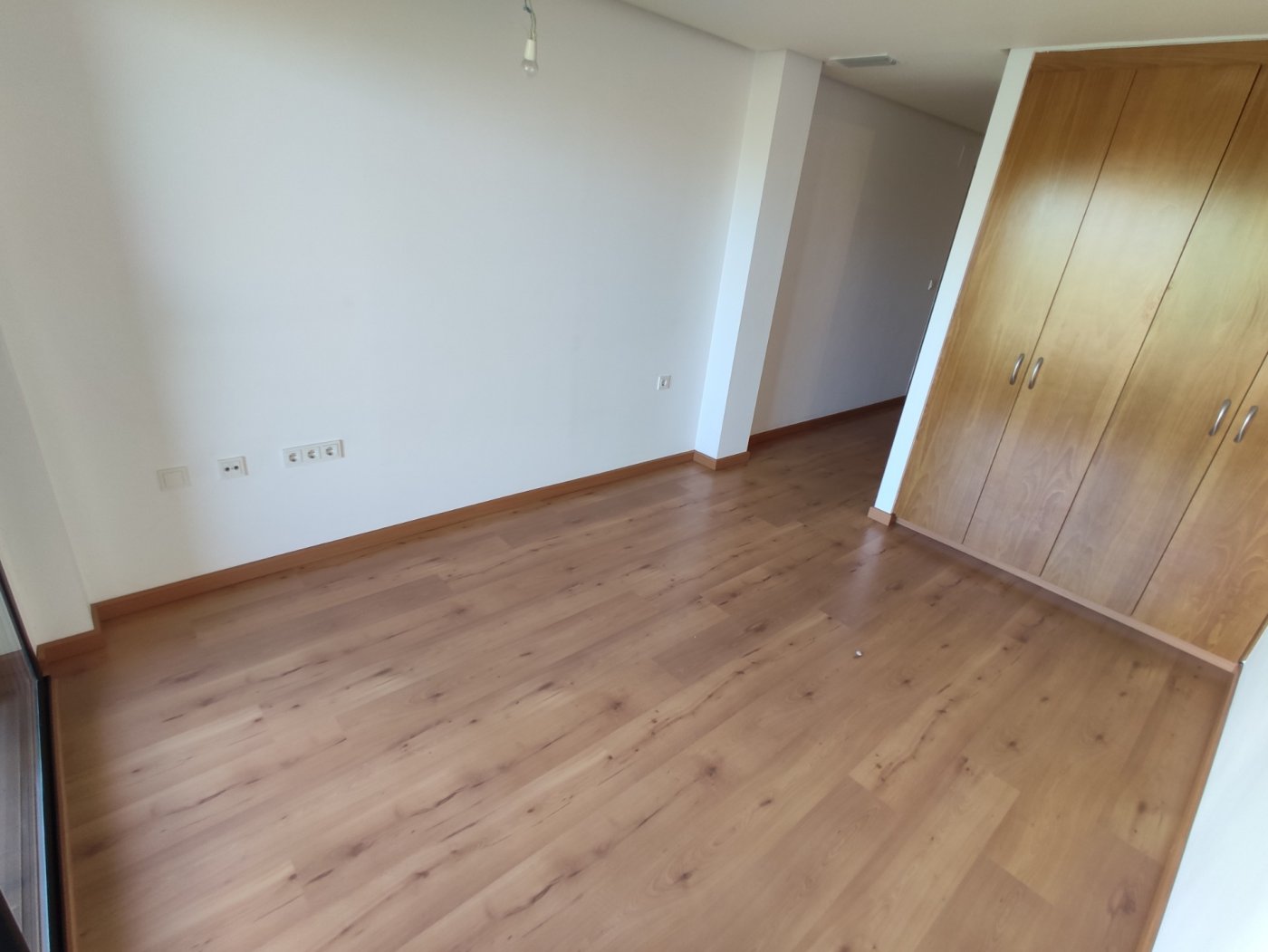 For sale - 3 Bedroom 2 Bathroom Apartment in Torrevieja - Puerto  - Alicante