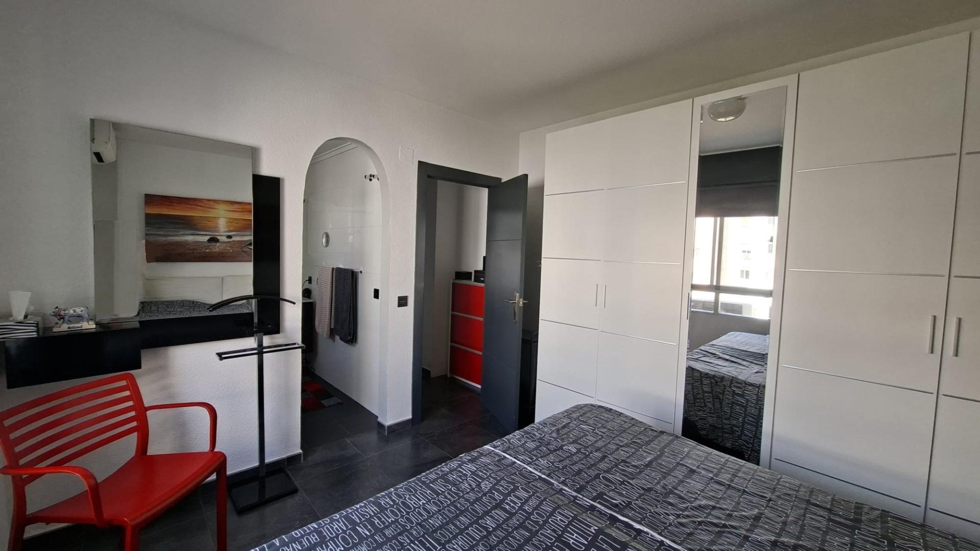For sale - 3 Bedroom 2 Bathroom Apartment in Torrevieja - Acequion  - Alicante