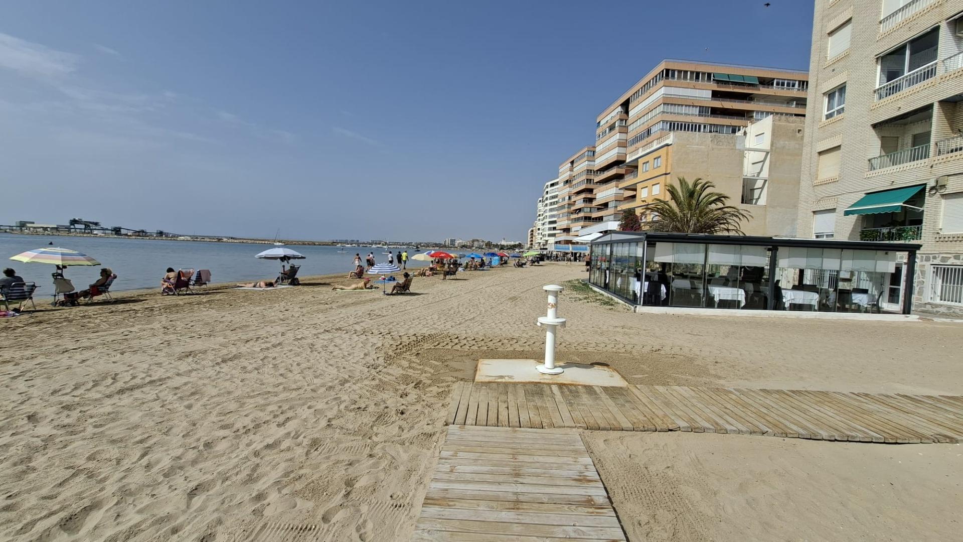 For sale - 3 Bedroom 2 Bathroom Apartment in Torrevieja - Acequion  - Alicante