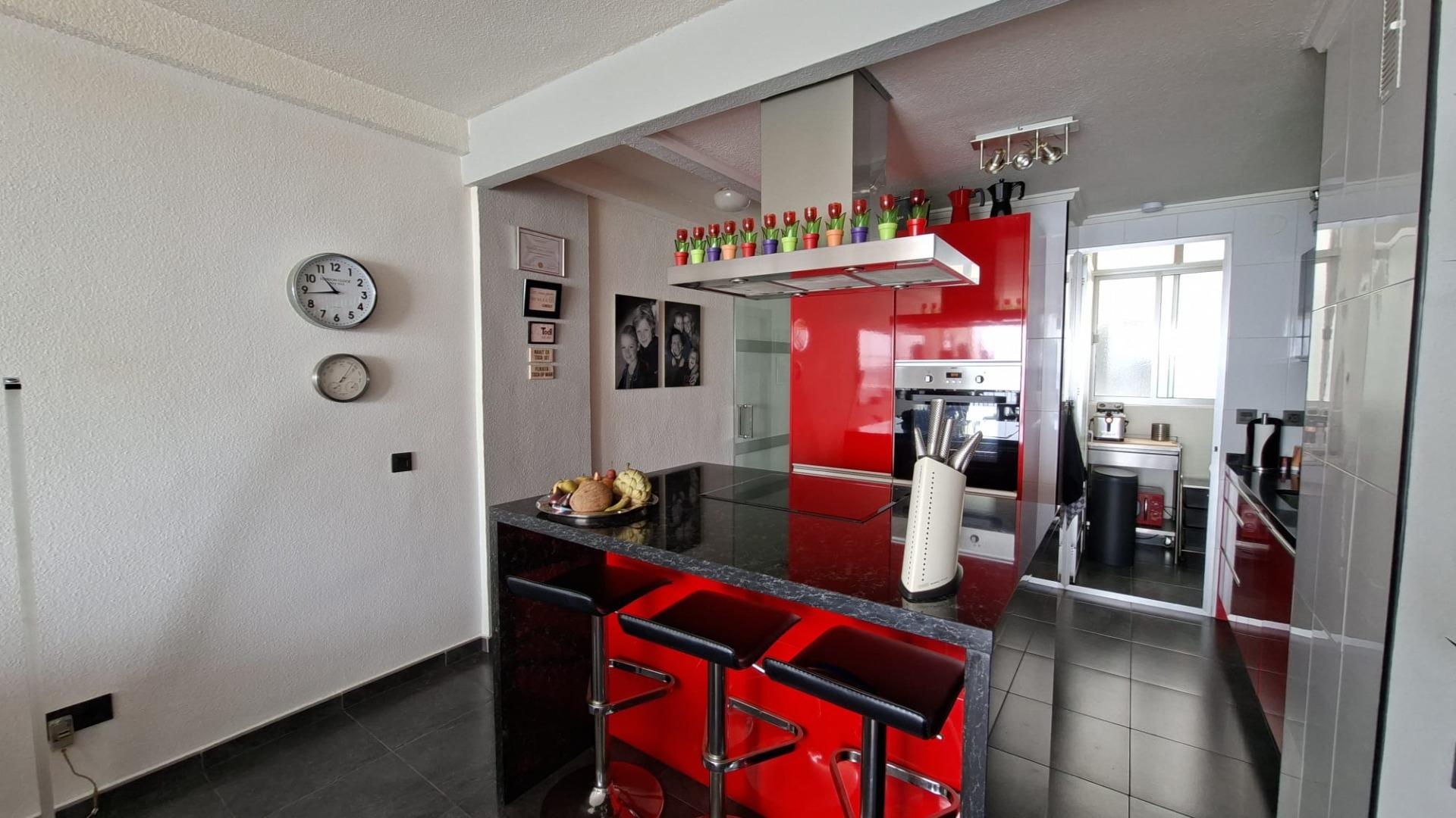 For sale - 3 Bedroom 2 Bathroom Apartment in Torrevieja - Acequion  - Alicante