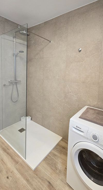 For sale - 2 Bedroom 1 Bathroom Apartment in Torrevieja - Centro  - Alicante