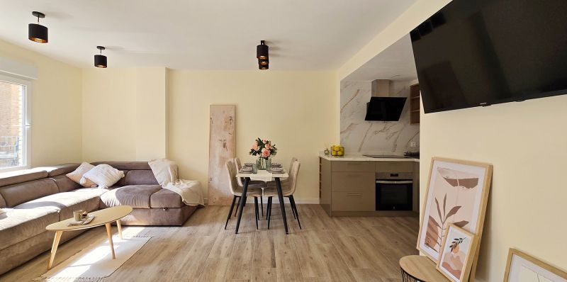 For sale - 2 Bedroom 1 Bathroom Apartment in Torrevieja - Centro  - Alicante