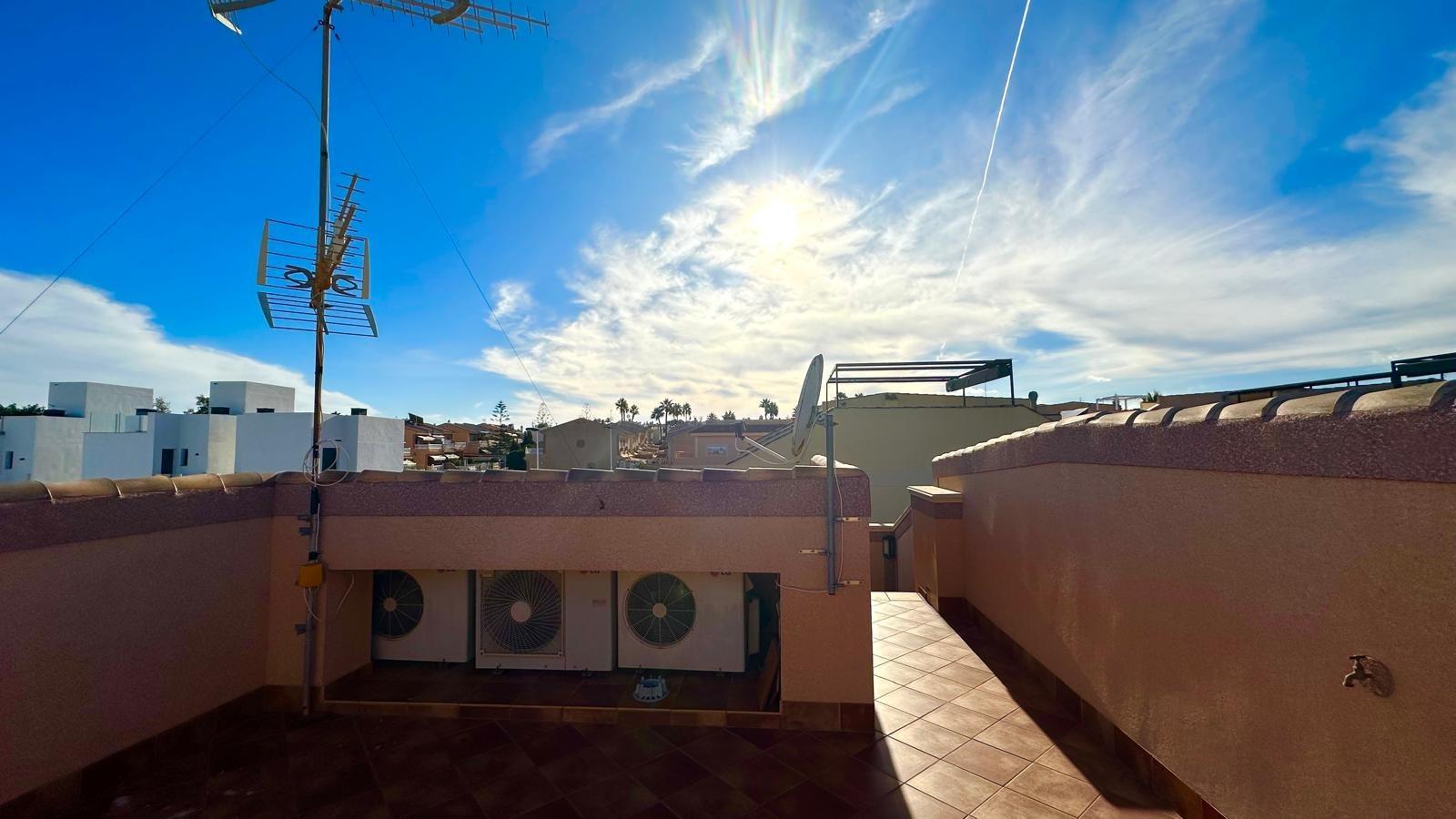 For sale - 4 Bedroom 3 Bathroom Town House in Torrevieja - La Siesta  - Alicante