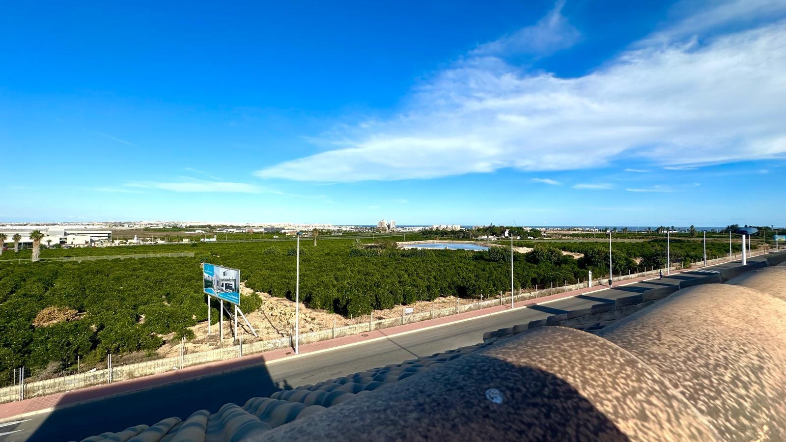 For sale - 4 Bedroom 3 Bathroom Town House in Torrevieja - La Siesta  - Alicante