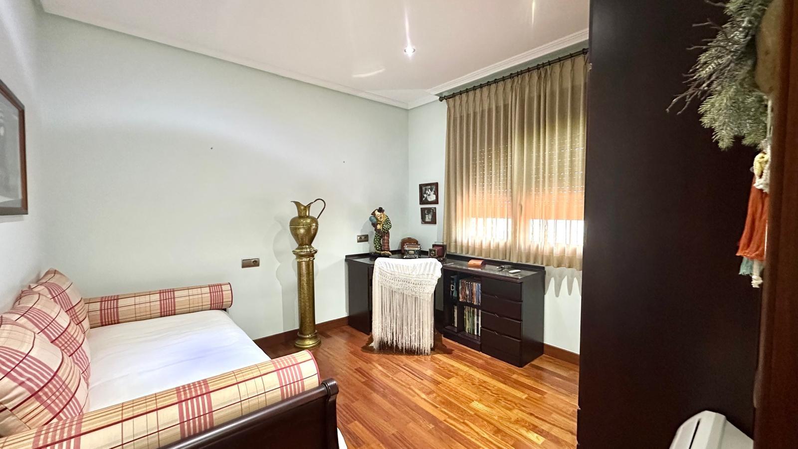 For sale - 4 Bedroom 3 Bathroom Town House in Torrevieja - La Siesta  - Alicante