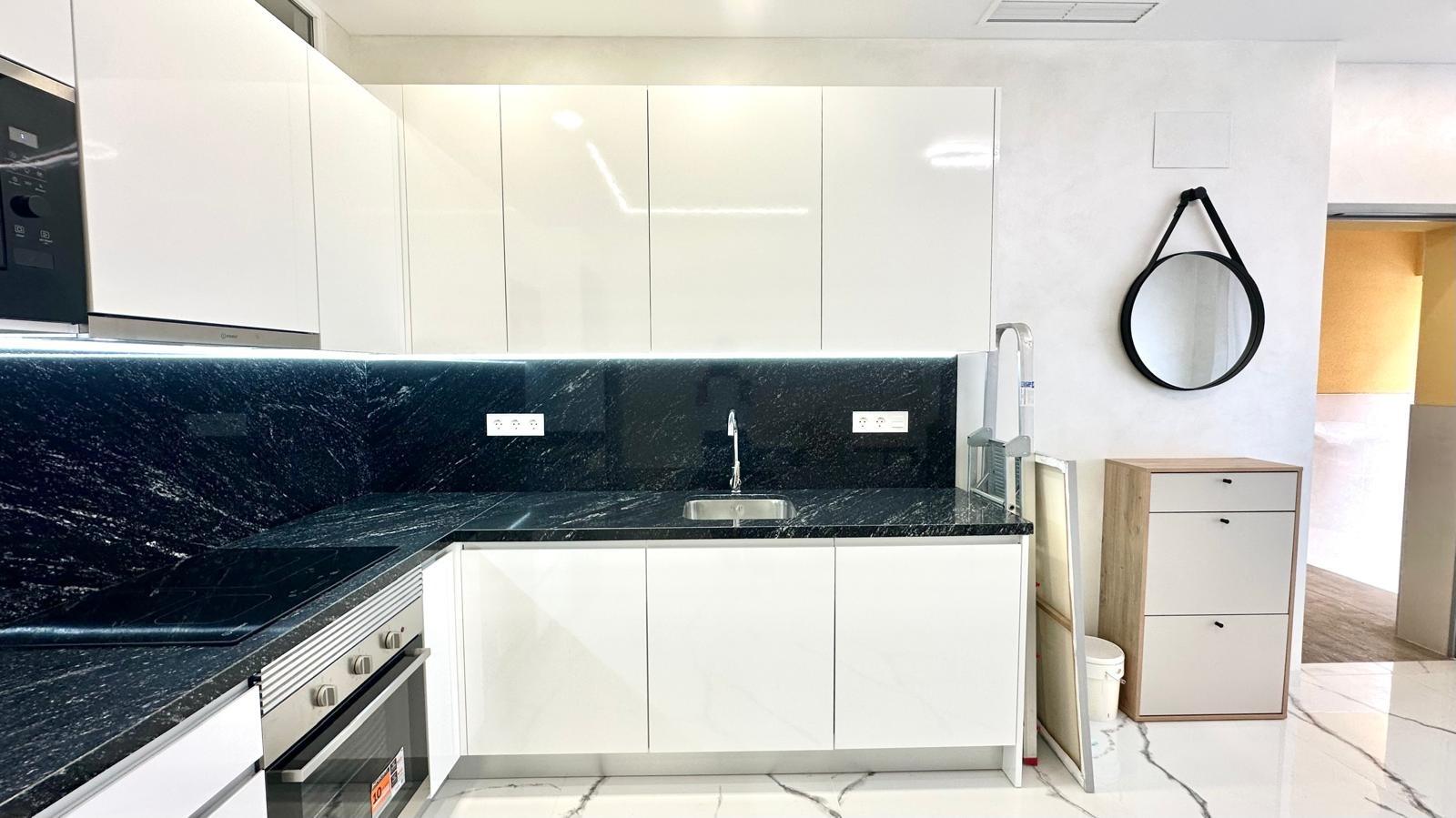 For sale - 2 Bedroom 2 Bathroom Apartment in Torrevieja - Playa Del Cura  - Alicante