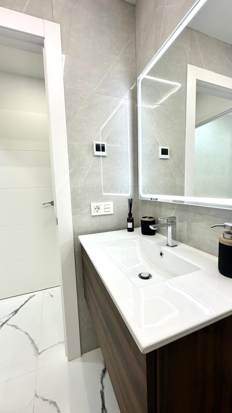 For sale - 2 Bedroom 2 Bathroom Apartment in Torrevieja - Playa Del Cura  - Alicante
