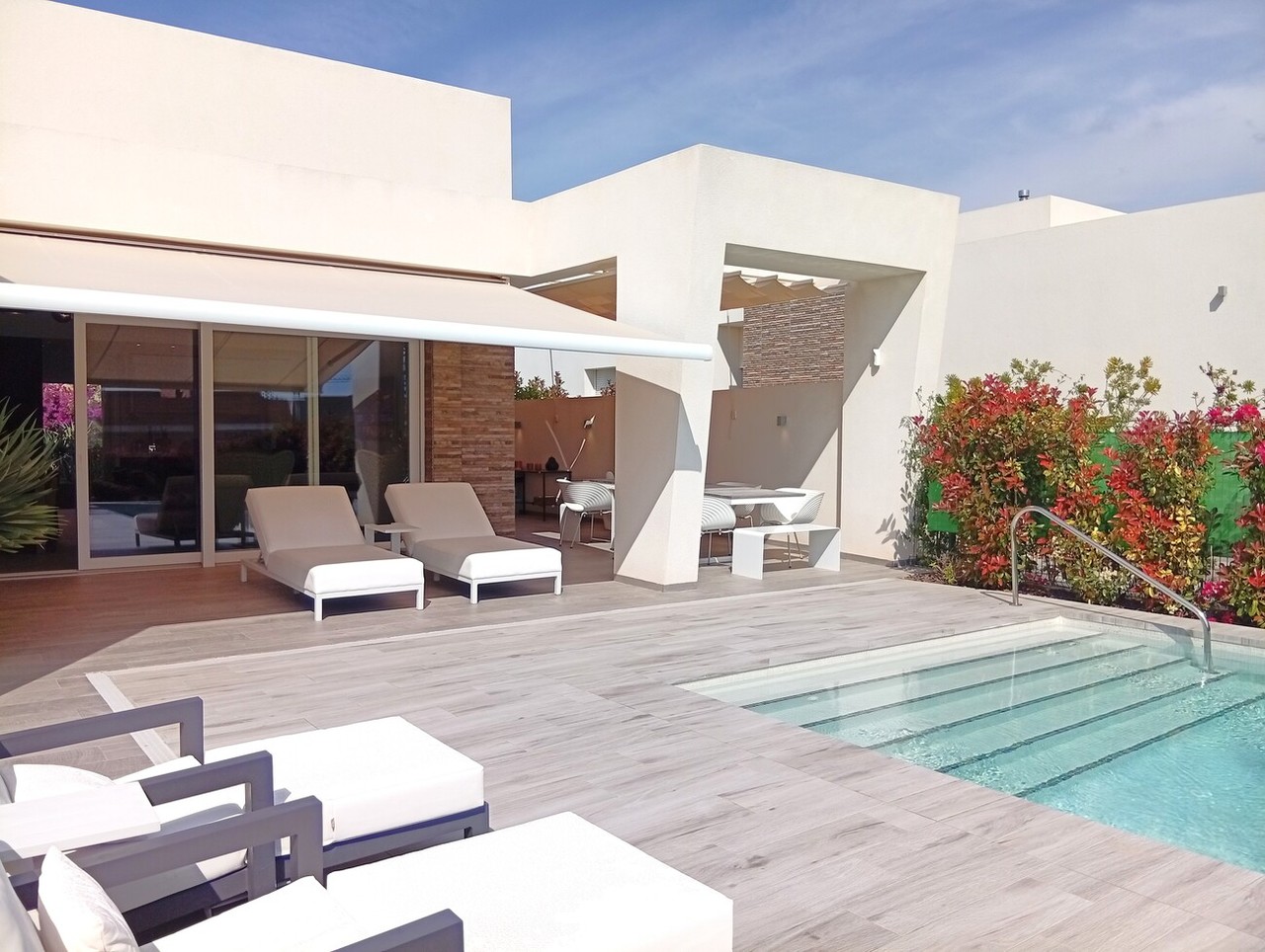 For sale - 2 Bedroom 2 Bathroom Villa in La Finca Golf Resort - Inland  - Alicante