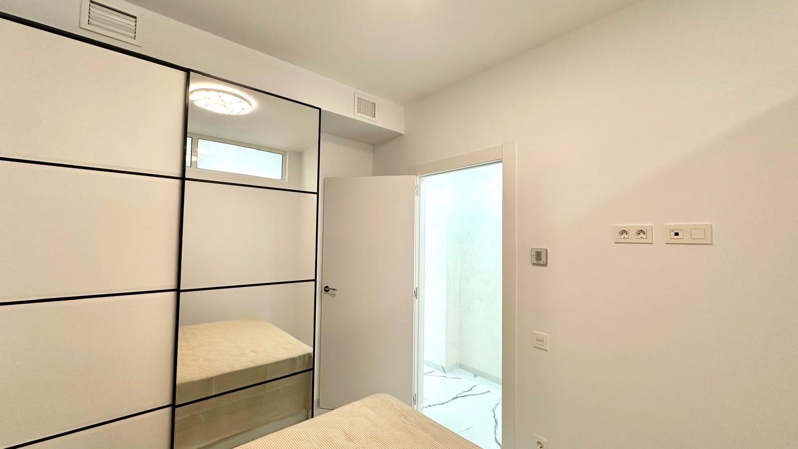 For sale - 2 Bedroom 2 Bathroom Apartment in Torrevieja - Playa Del Cura  - Alicante