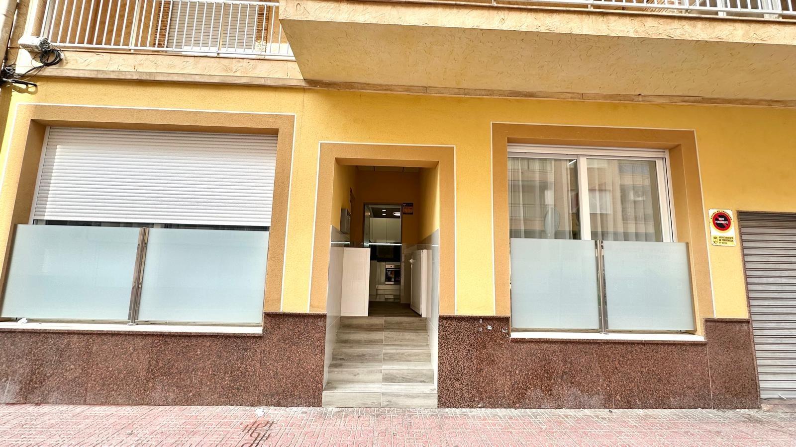 For sale - 2 Bedroom 2 Bathroom Apartment in Torrevieja - Playa Del Cura  - Alicante