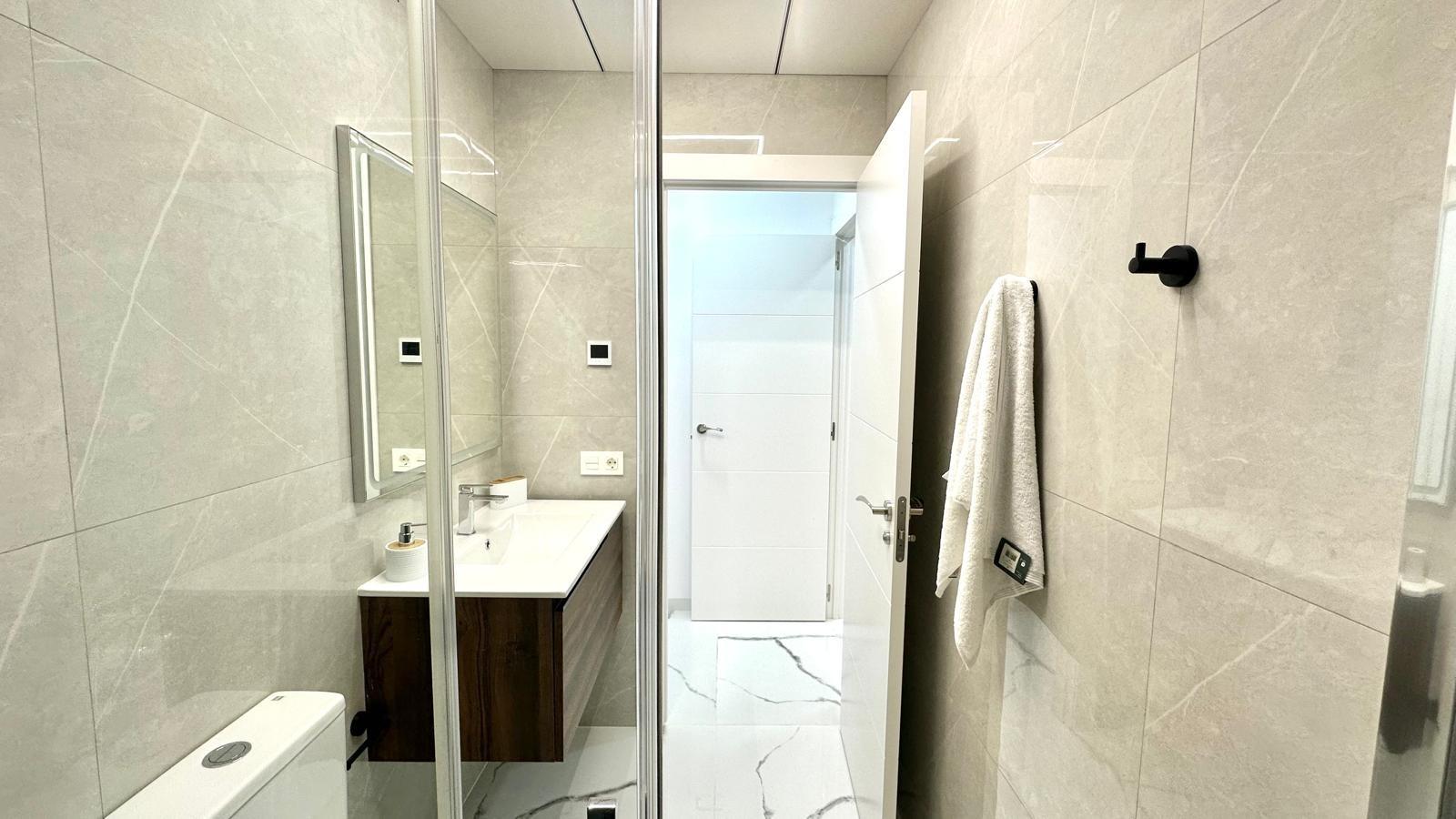 For sale - 2 Bedroom 2 Bathroom Apartment in Torrevieja - Playa Del Cura  - Alicante
