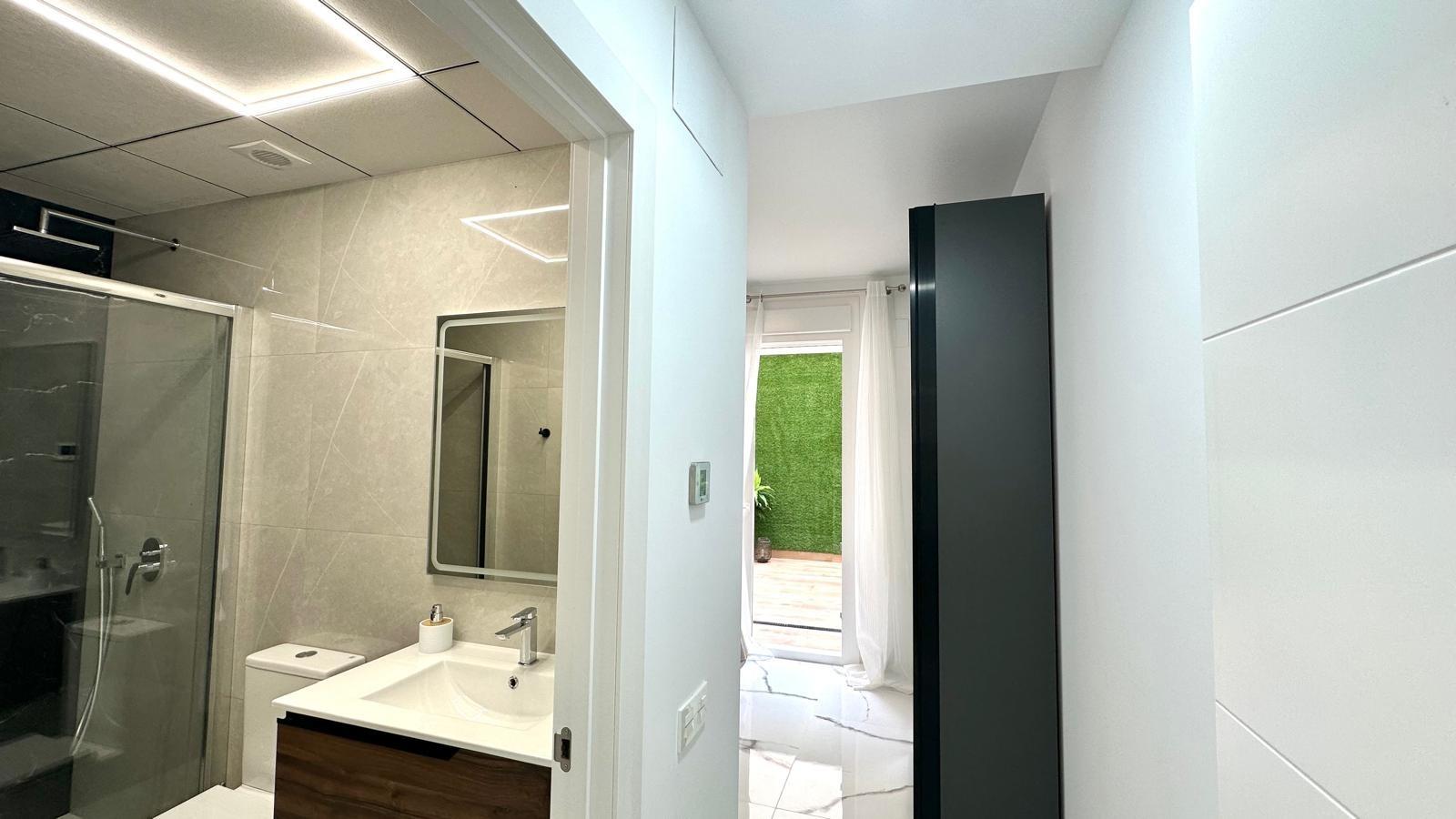 For sale - 2 Bedroom 2 Bathroom Apartment in Torrevieja - Playa Del Cura  - Alicante