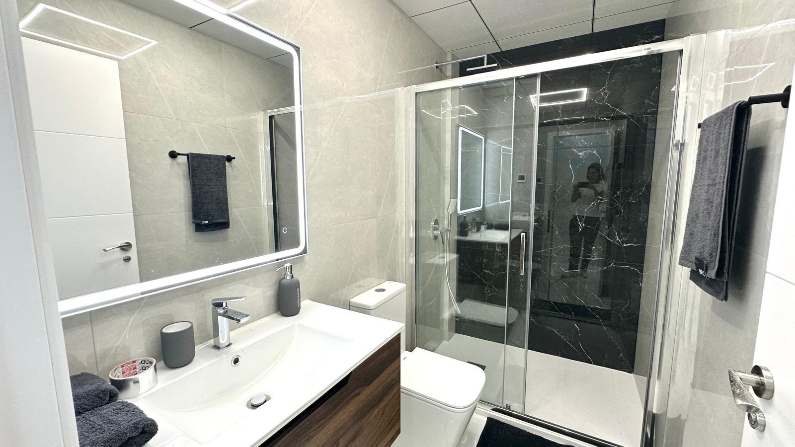 For sale - 2 Bedroom 2 Bathroom Apartment in Torrevieja - Playa Del Cura  - Alicante