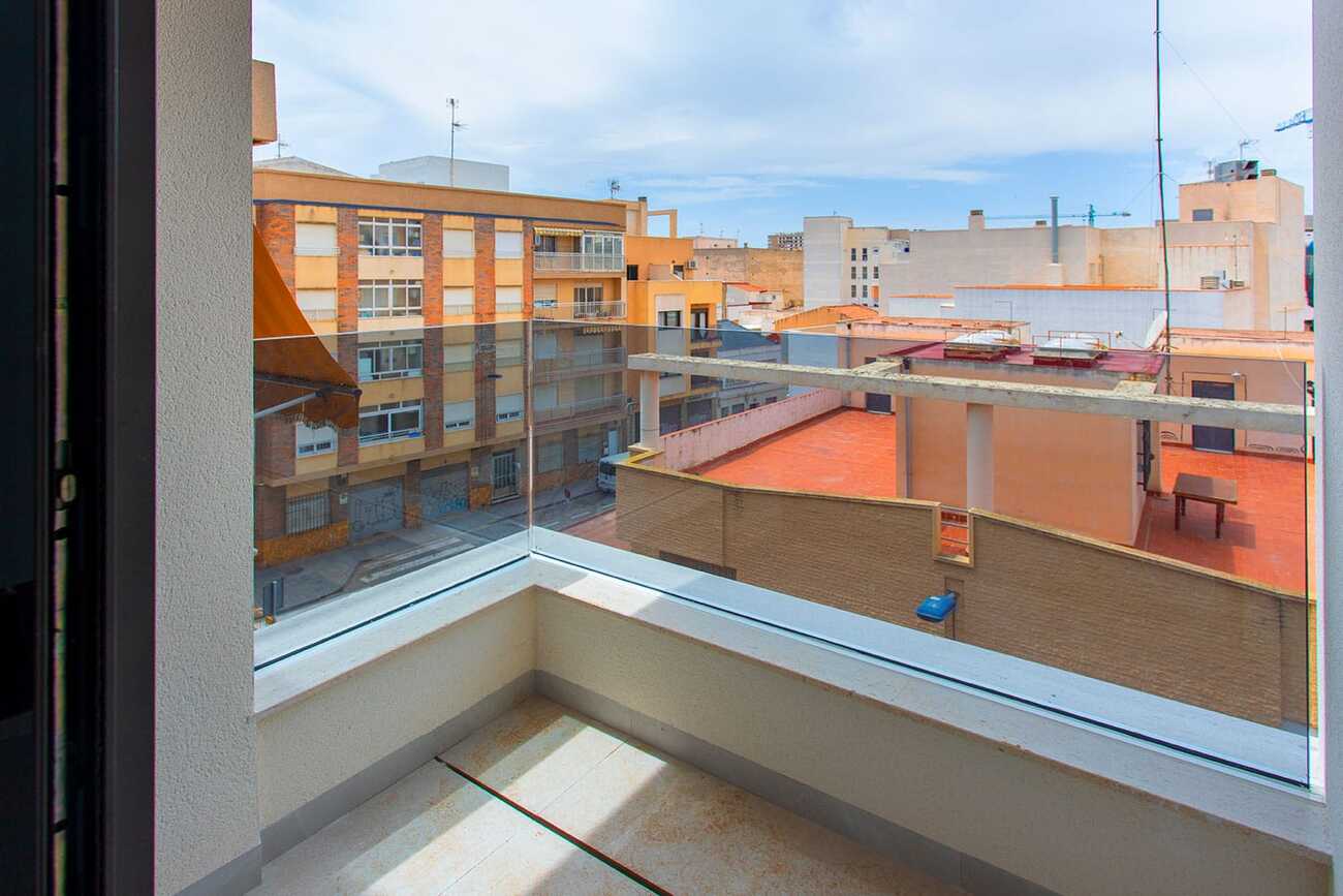 For sale - 2 Bedroom 2 Bathroom Apartment in Torrevieja - CENTRE PLAYA DEL CURA LAS PISCINAS  - Alicante