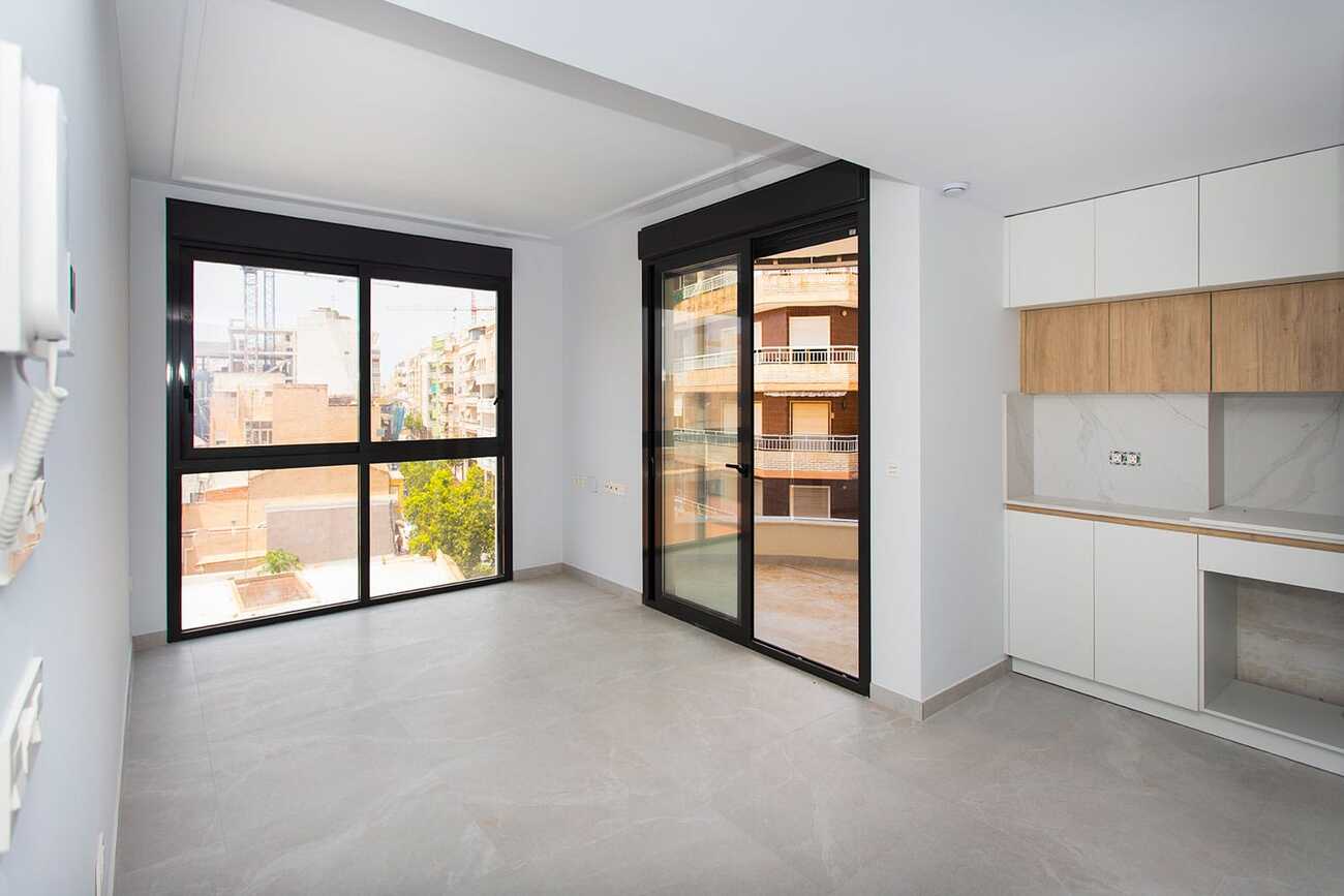 For sale - 2 Bedroom 2 Bathroom Apartment in Torrevieja - CENTRE PLAYA DEL CURA LAS PISCINAS  - Alicante