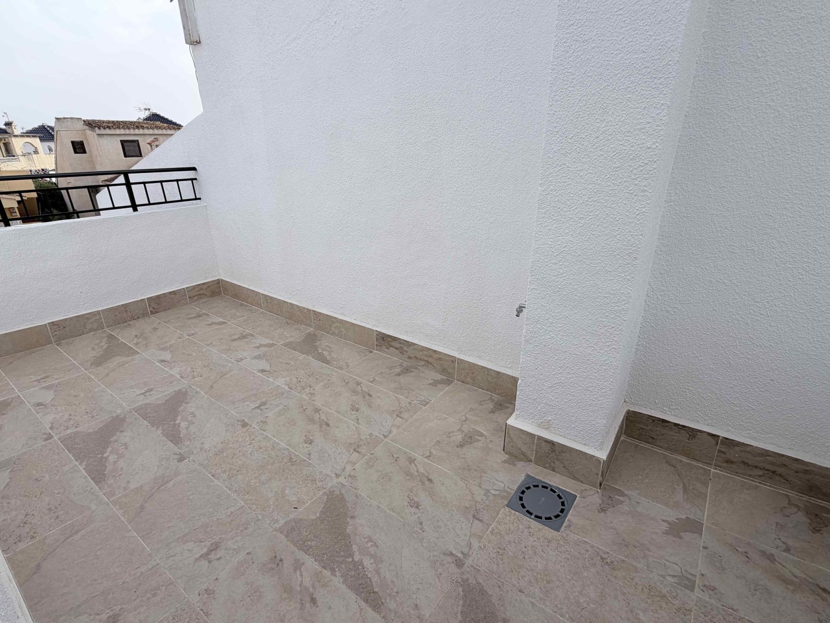 For sale - 3 Bedroom 2 Bathroom Town House in Torrevieja - Costa Blanca  - Alicante