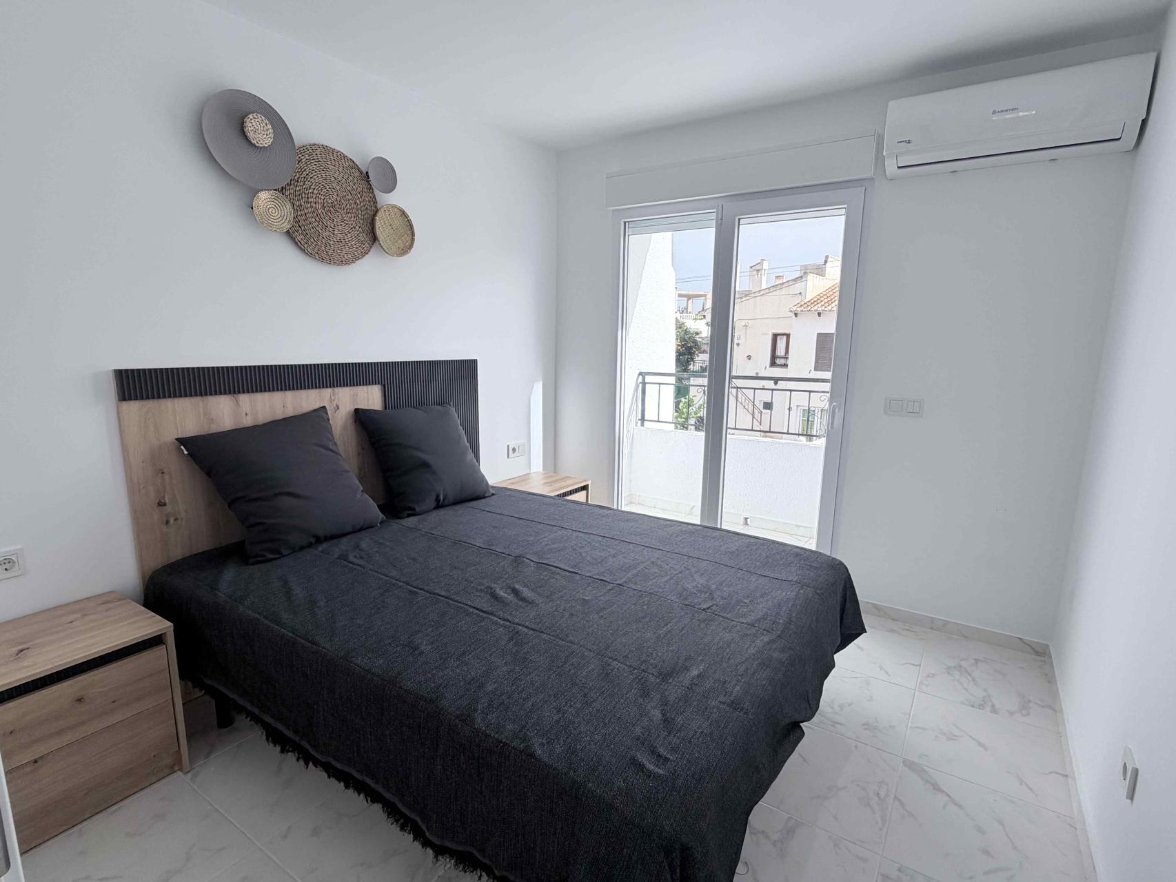 For sale - 3 Bedroom 2 Bathroom Town House in Torrevieja - Costa Blanca  - Alicante