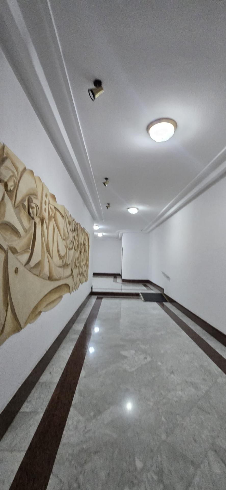For sale - 4 Bedroom 2 Bathroom Apartment in Torrevieja - Centro  - Alicante