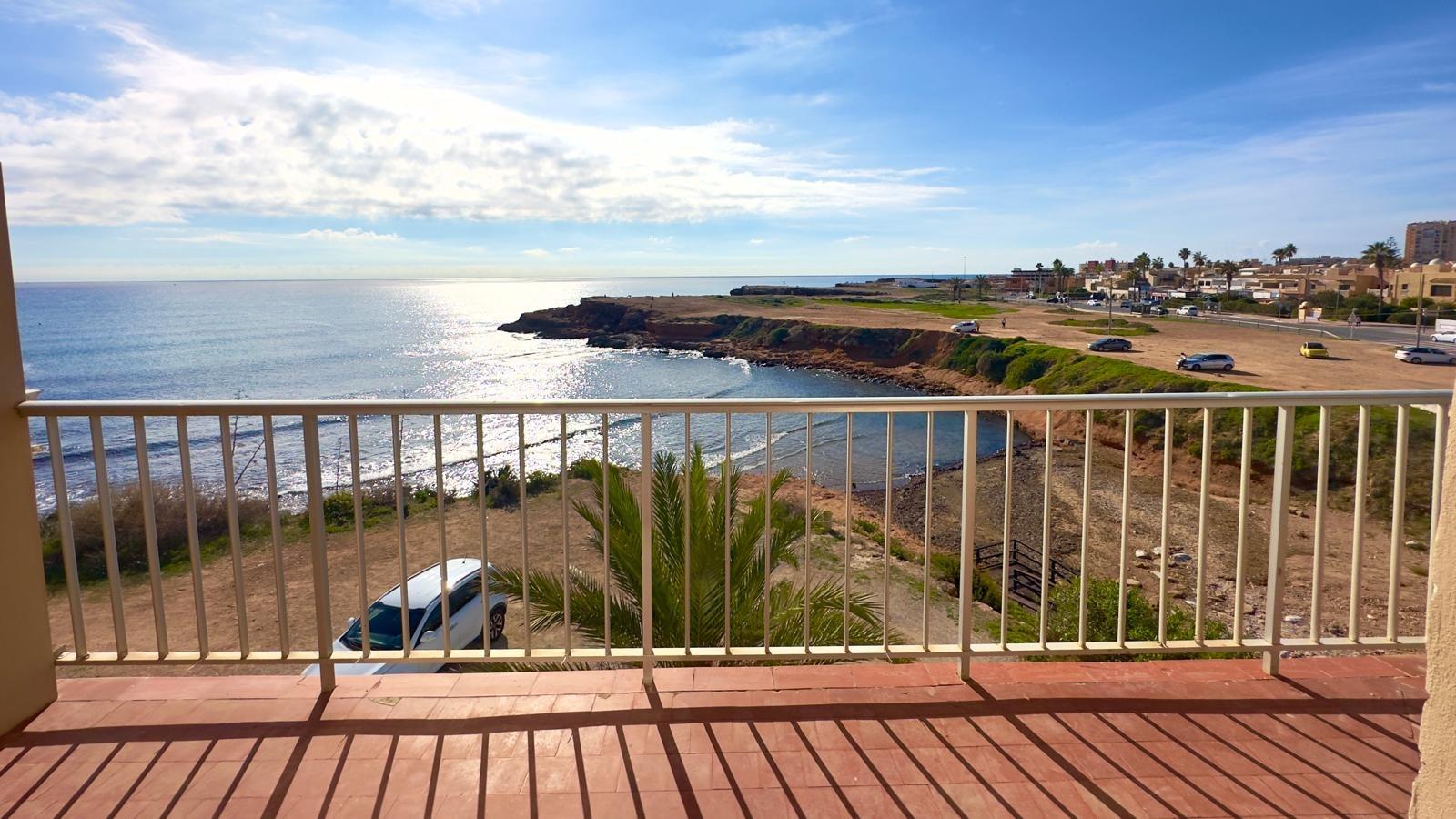 For sale - 3 Bedroom 2 Bathroom Apartment in Torrevieja - Zona Los Frutales  - Alicante