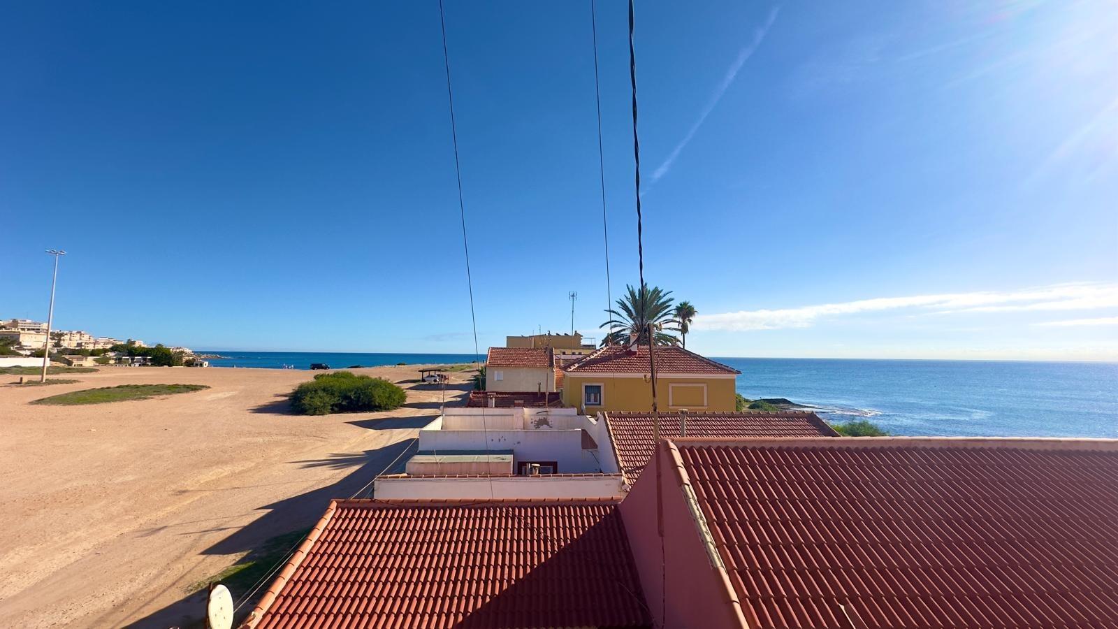 For sale - 3 Bedroom 2 Bathroom Apartment in Torrevieja - Zona Los Frutales  - Alicante
